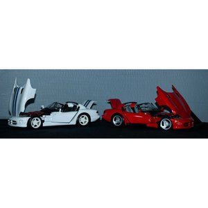 Maisto 1 24 Dodge Vipers Red & White Lot of Two
